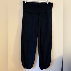 Black High-Waisted sport Pants